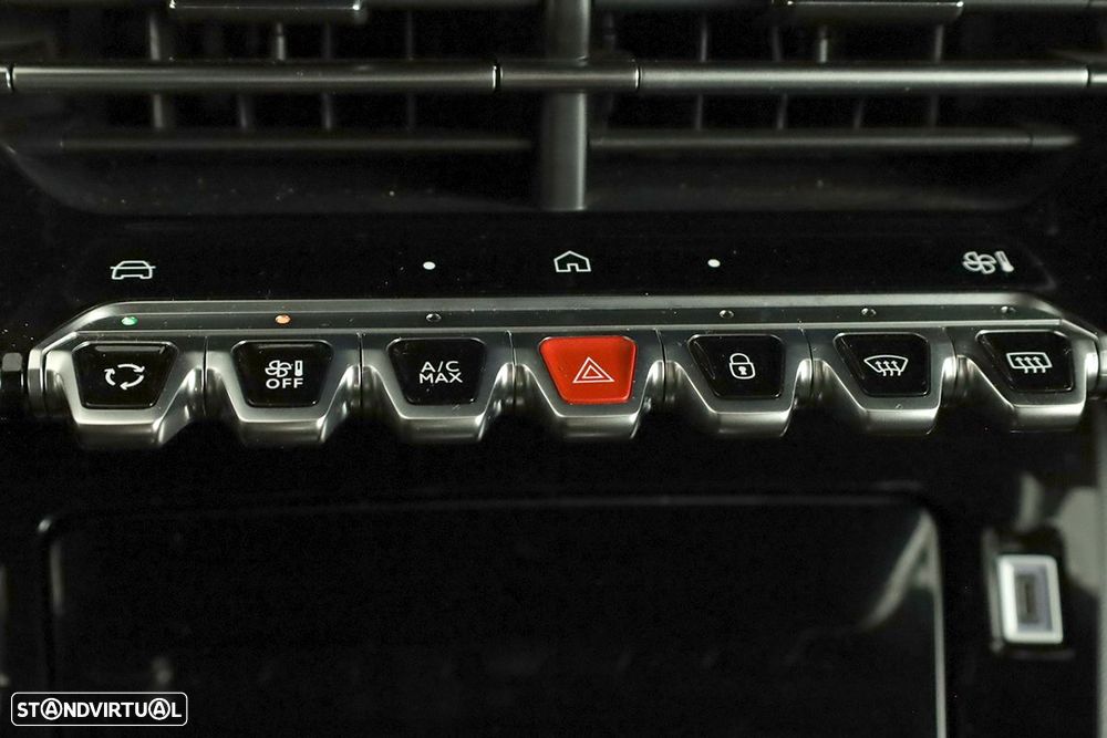 Peugeot 2008 1.2 PureTech Allure EAT8 - 13