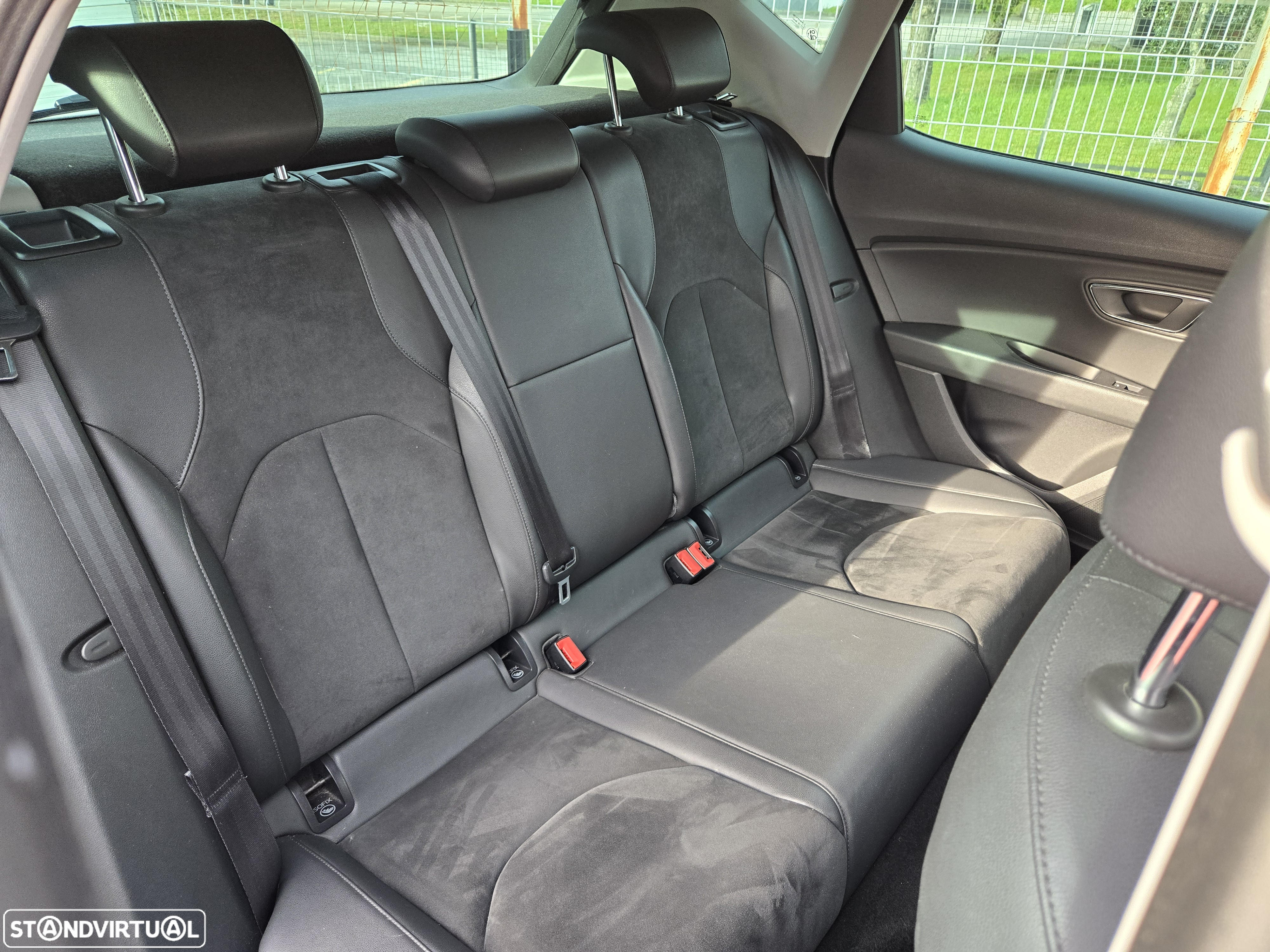 SEAT Leon 1.6 TDI S&S Style - 20