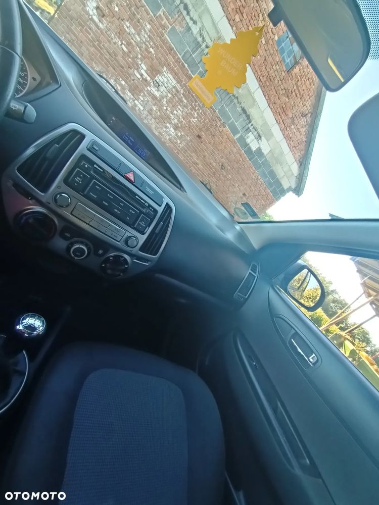Hyundai i20 - 11
