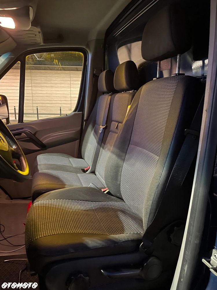 Mercedes-Benz Sprinter - 16