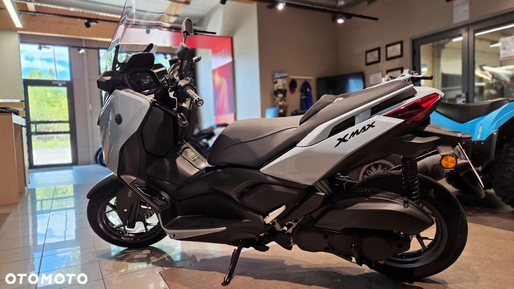 Yamaha X-max - 4