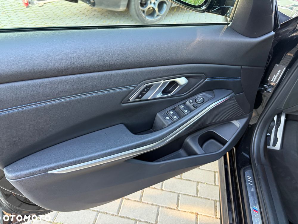 BMW Seria 3 320d xDrive mHEV M Sport sport - 14