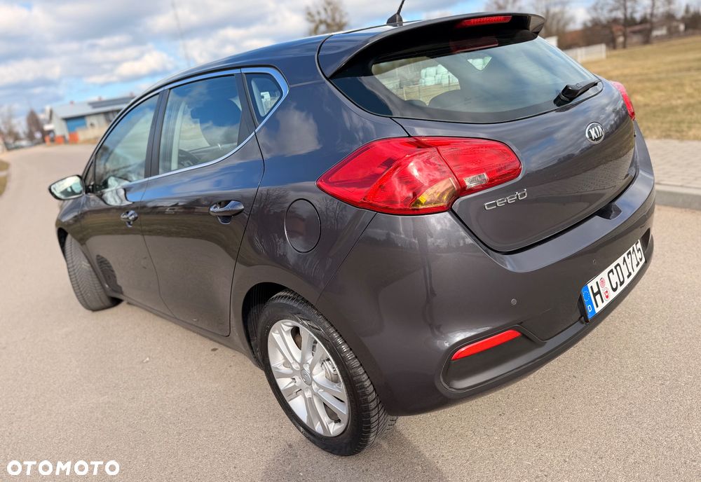 Kia Ceed 1.6 CRDi 128 Spirit - 3