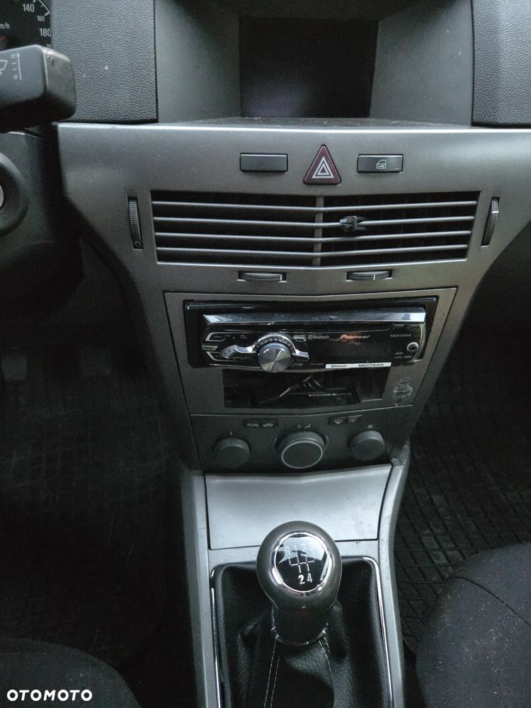 Opel Astra 1.7 CDTI - 4