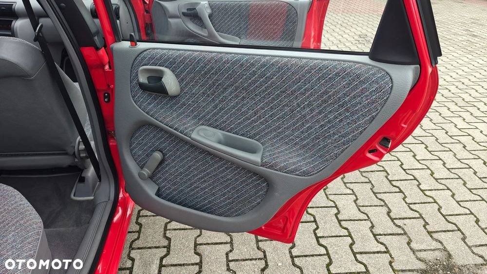 Opel Astra 1.4 GL - 8