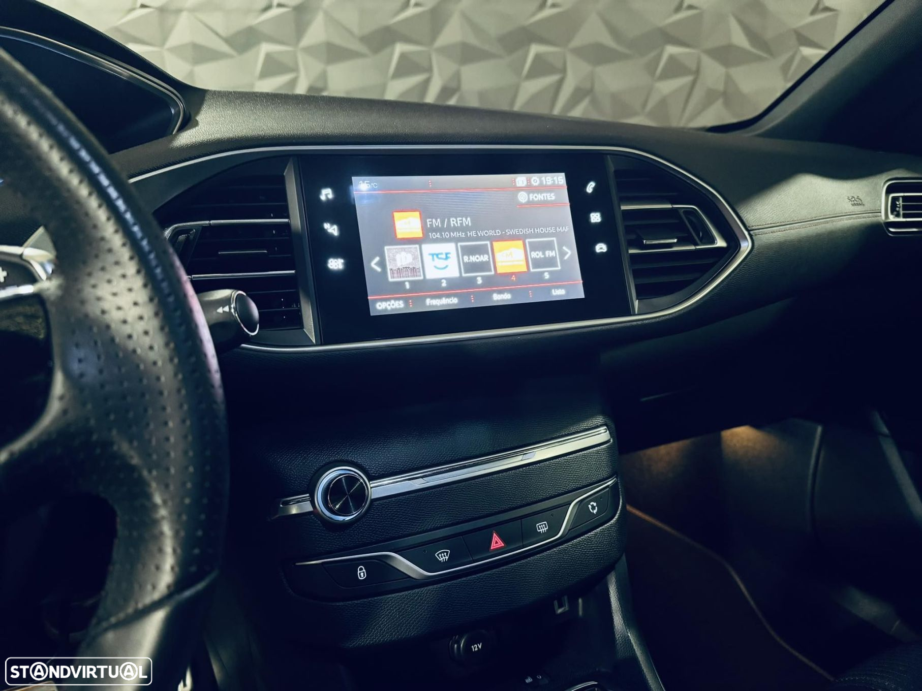 Peugeot 308 1.5 BlueHDi GT EAT8 - 26