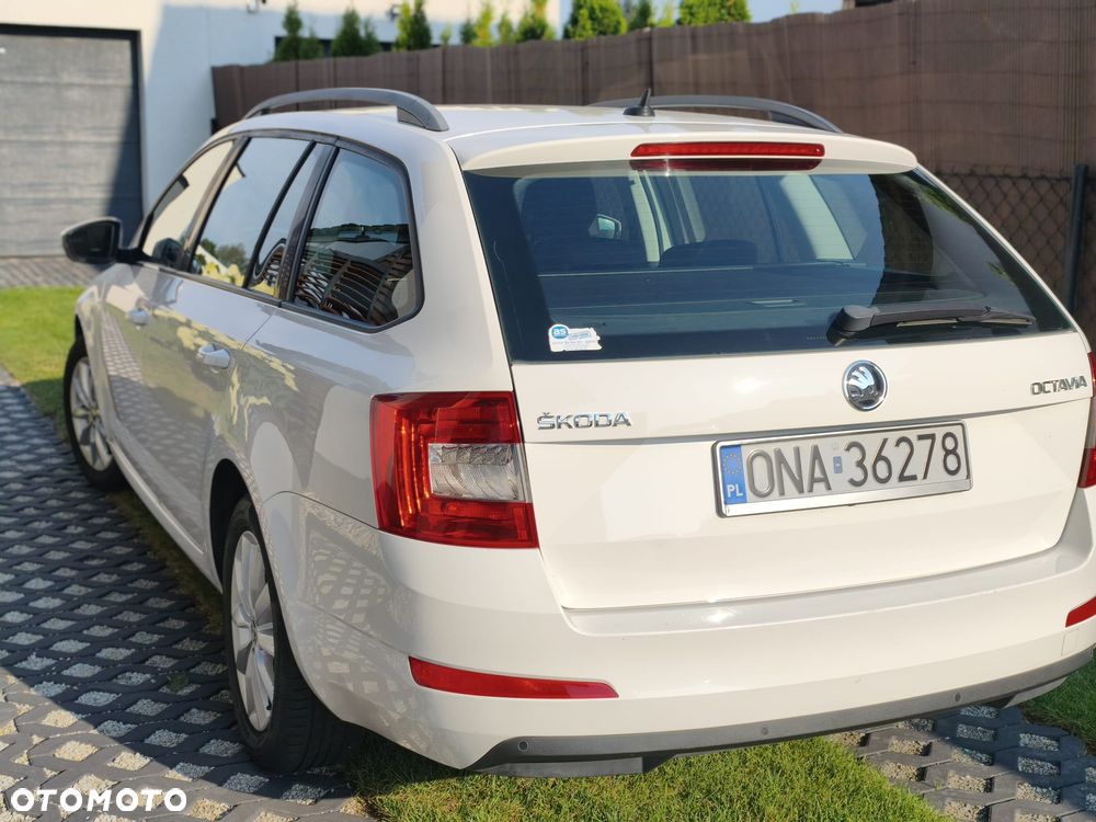 Skoda Octavia 1.6 TDI Edition - 9