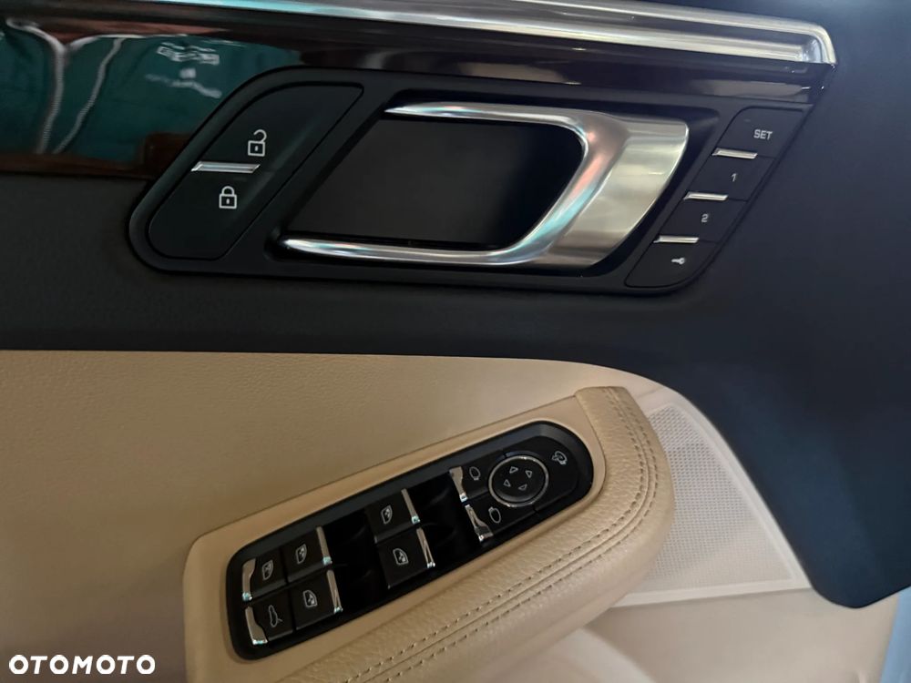 Porsche Macan GTS PDK - 27