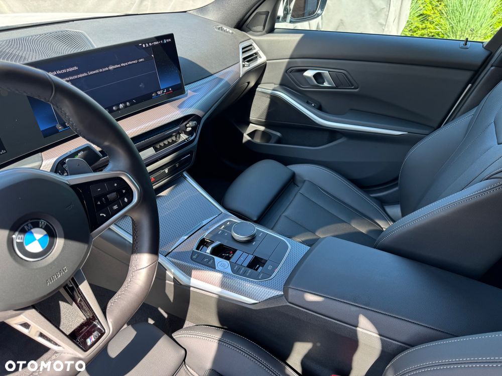 BMW Seria 3 320i M Sport - 14
