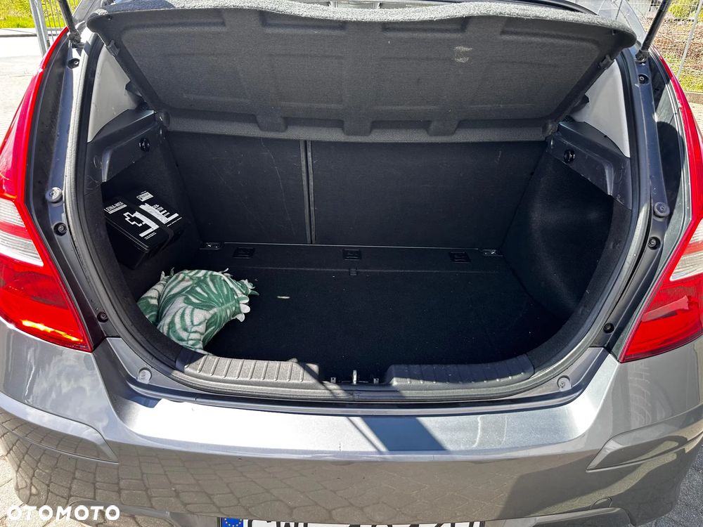Hyundai i30 1.4 Blue Comfort - 13