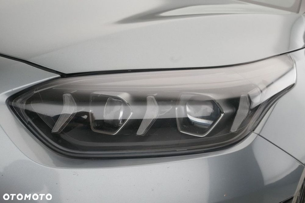 Kia ProCeed - 13