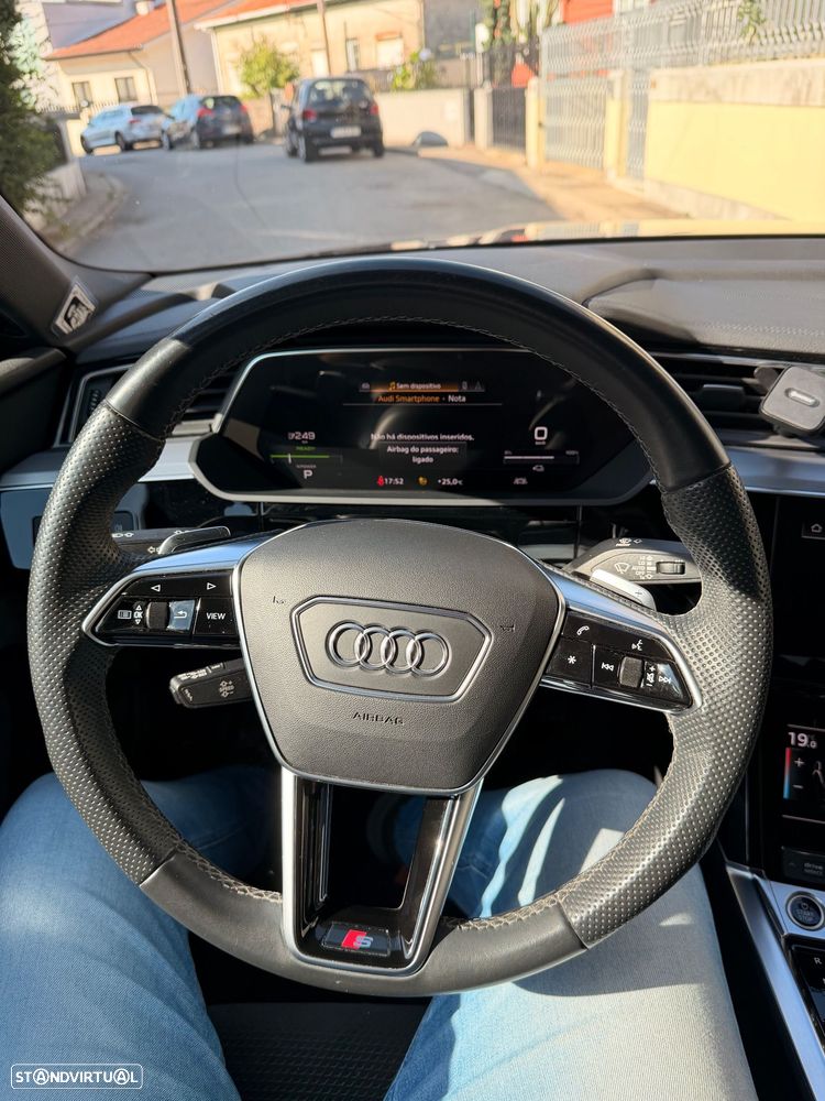 Audi e-tron 55 quattro S line - 11