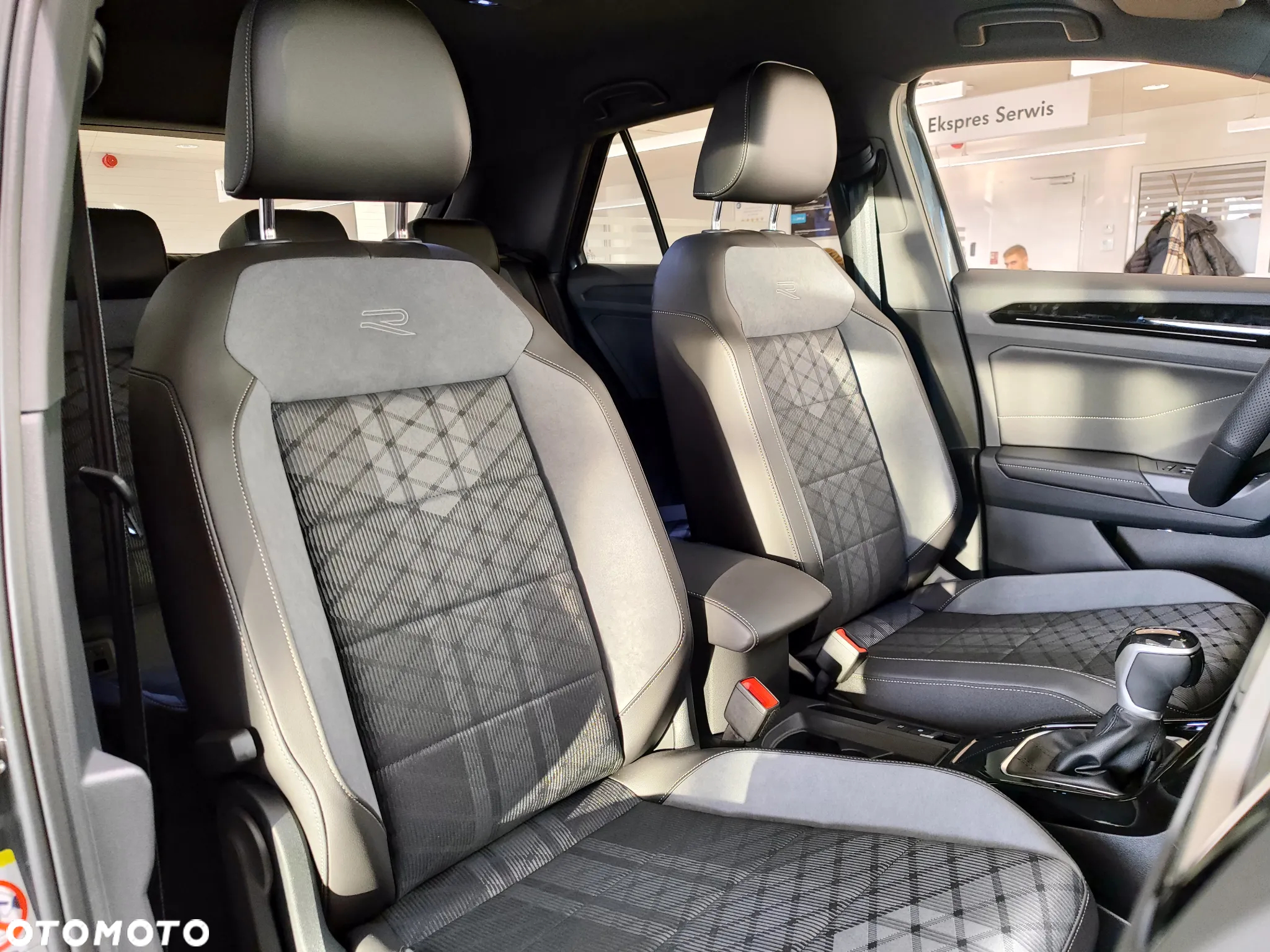 Volkswagen T-Roc 1.5 TSI R-Line Plus DSG - 23