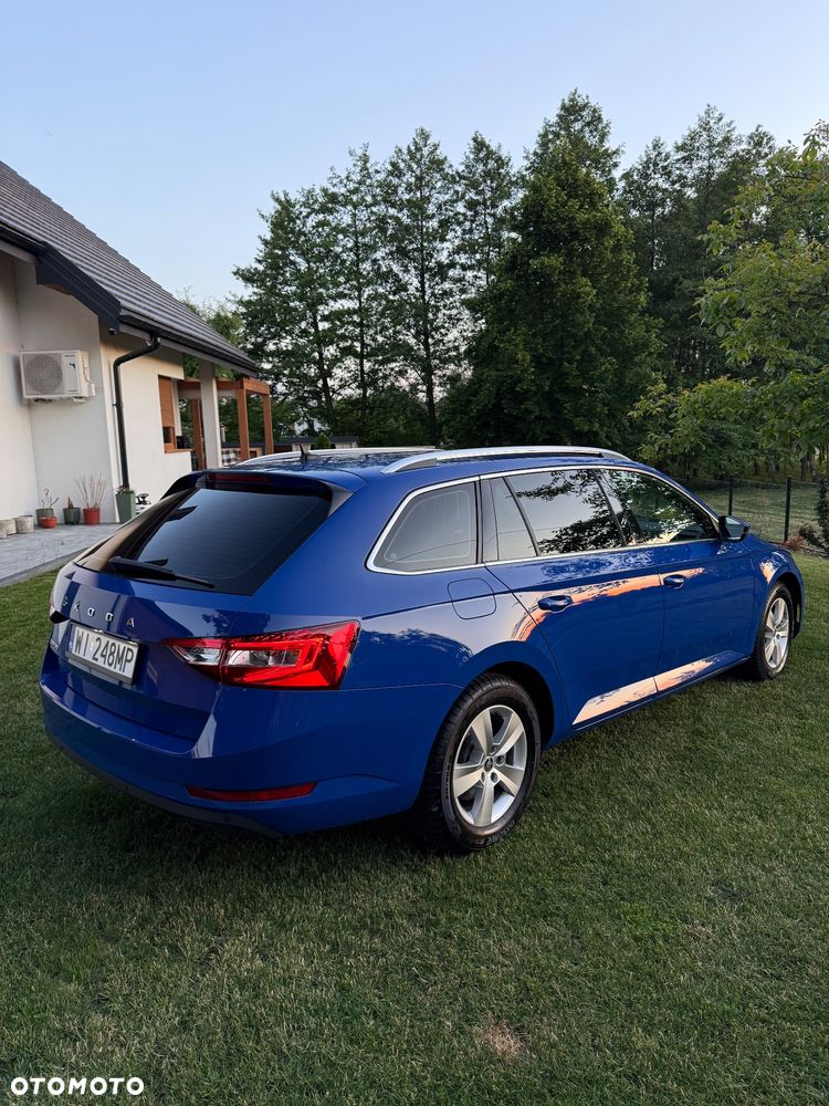 Skoda Superb 2.0 TDI SCR Ambition DSG - 17