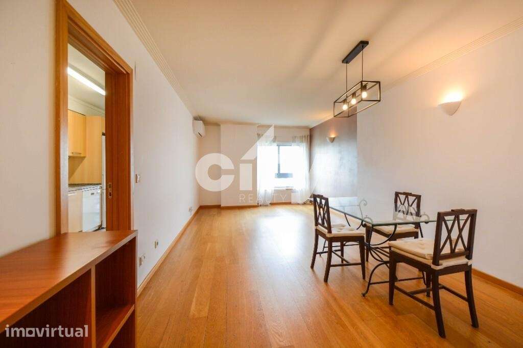 APARTAMENTO T2 EM CONDOMÍNIO PRIVADO COM PISCINA E SEGURANÇA 24H - Grande imagem: 3/24