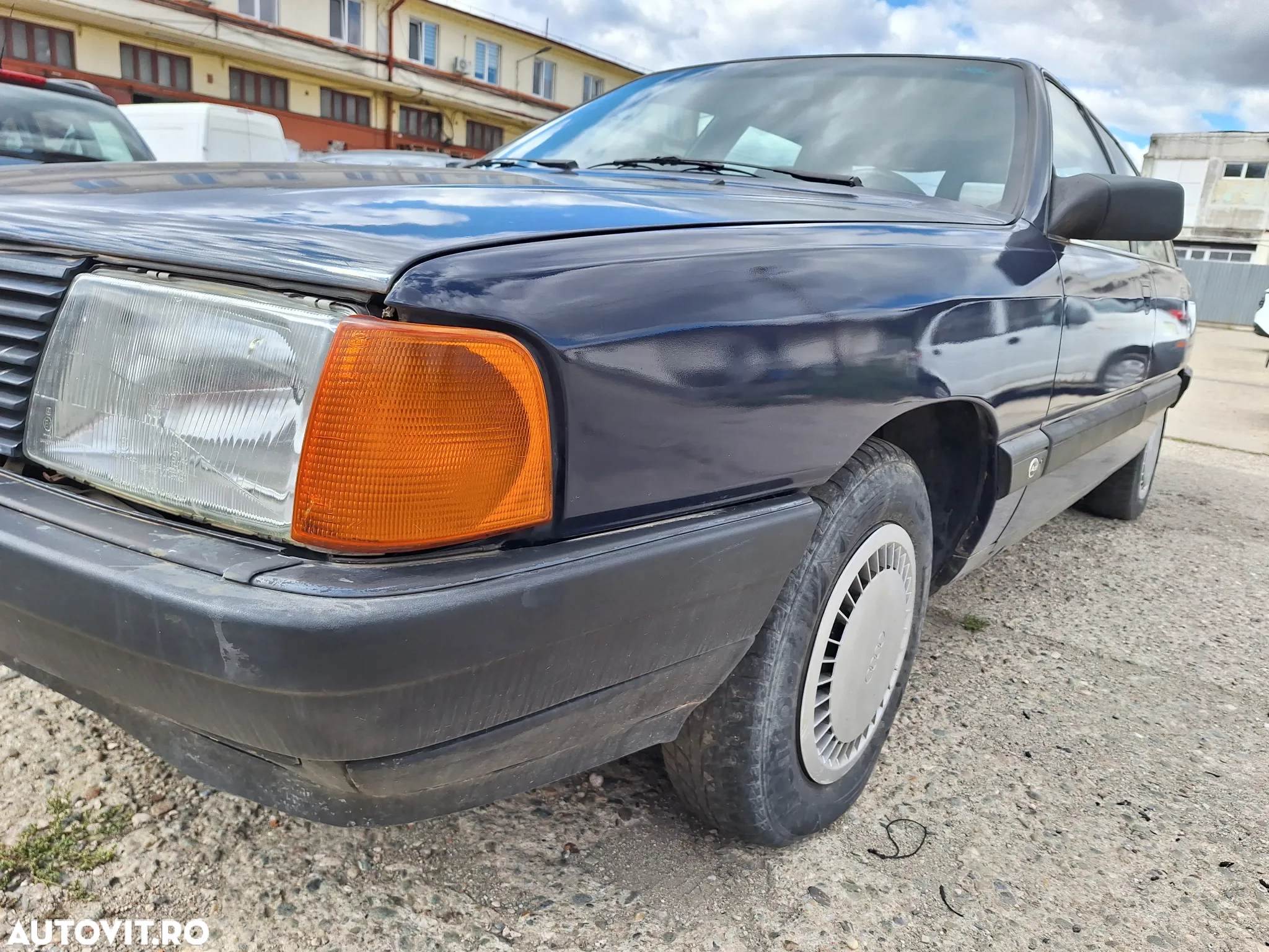 Audi 100 - 16