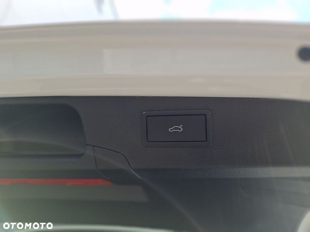 Volkswagen Passat - 10