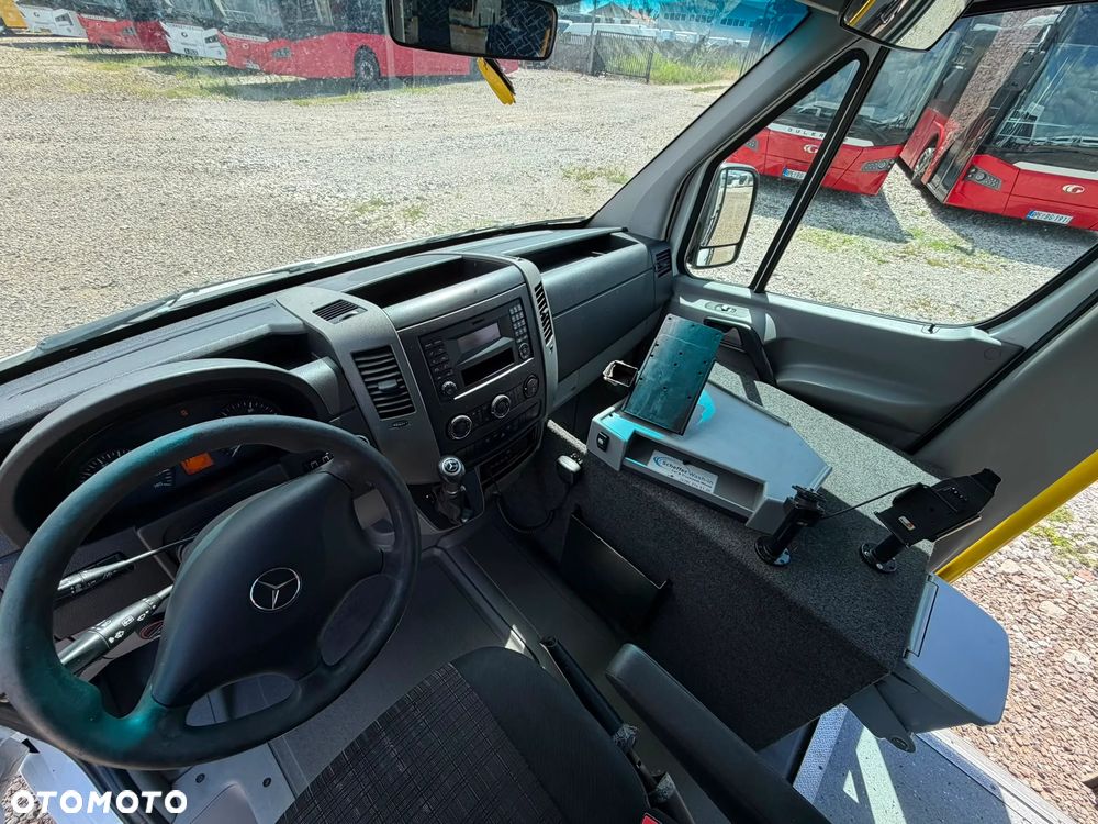 Mercedes-Benz Sprinter 516 - 21