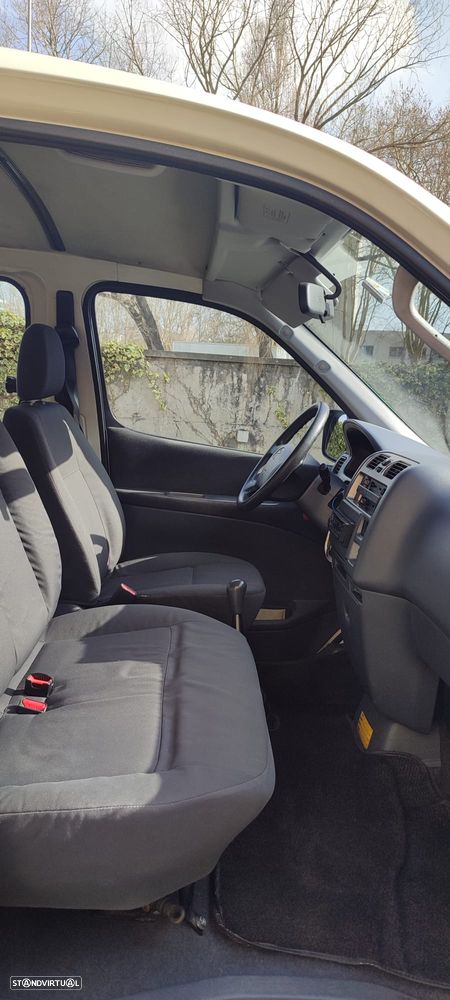 Toyota HiAce 2.5 D-4D Service 2.8T AC - 4