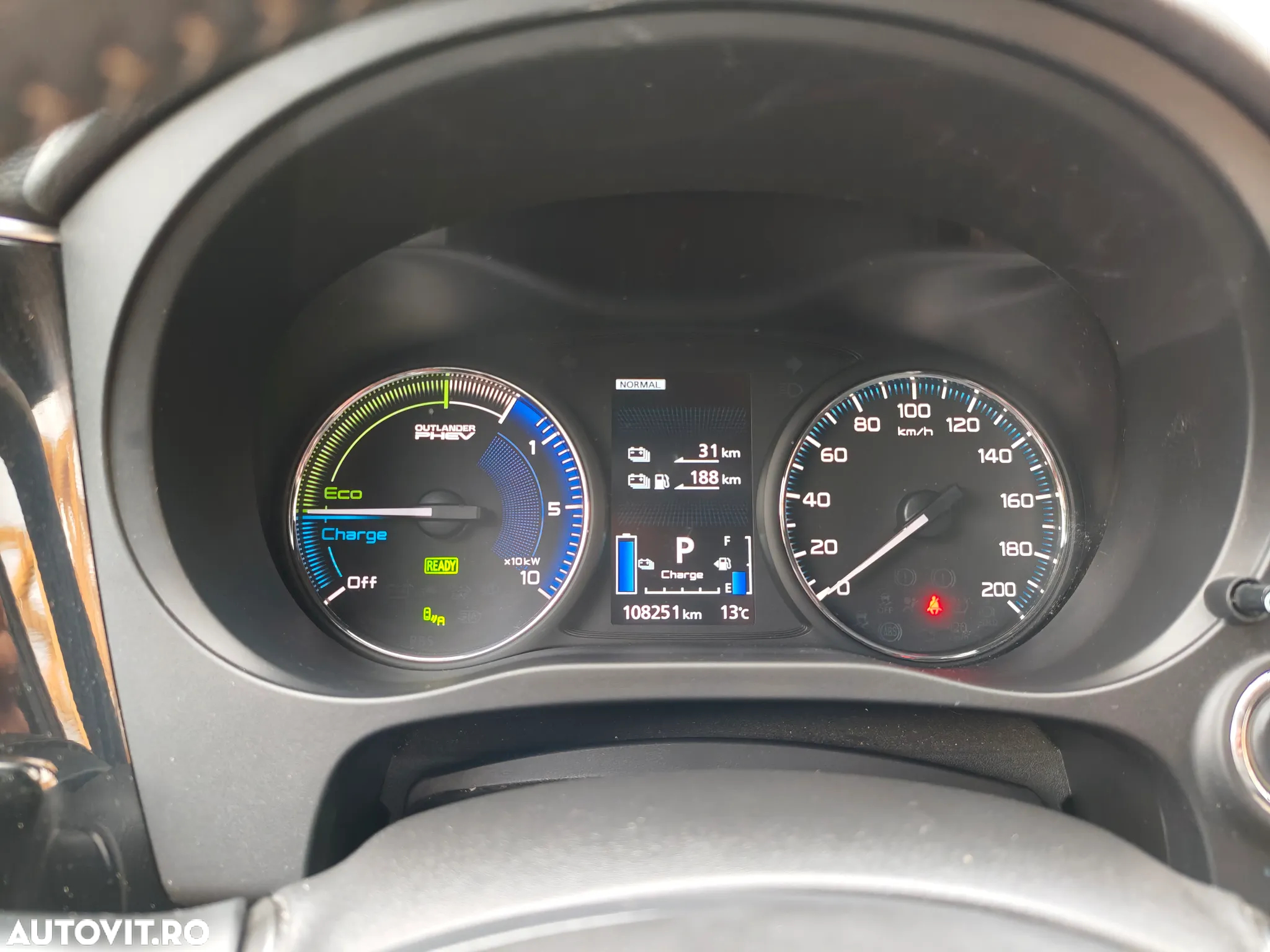 Mitsubishi Outlander 2.4 4WD Plug-In Hybrid Diamant+ - 3