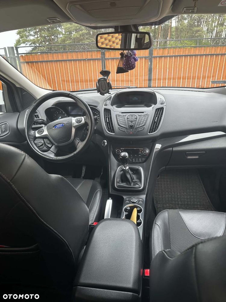 Ford Kuga - 13