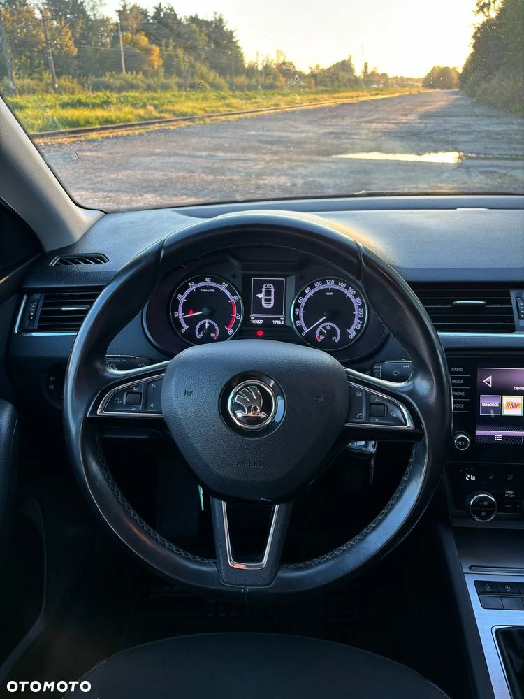 Skoda Octavia - 10