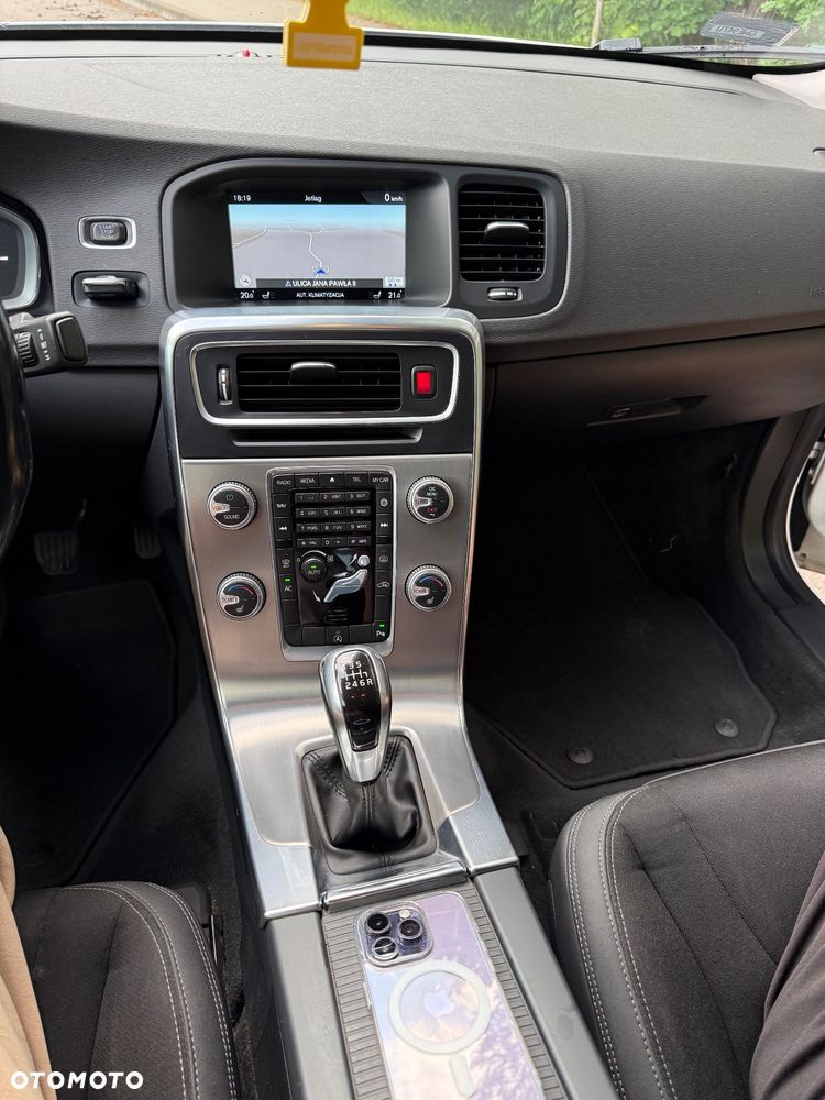 Volvo S60 D4 Drive-E R-Design Momentum - 17