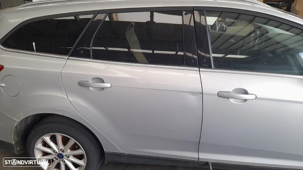 Porta trás direita FORD Focus III Carrinha - 1