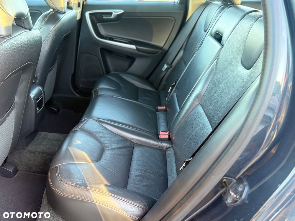 Volvo XC 60 D5 AWD Summum - 25