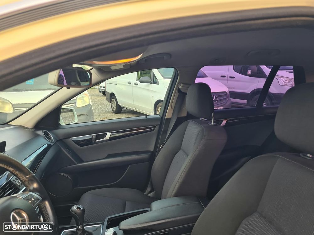 Mercedes-Benz C 200 - 5