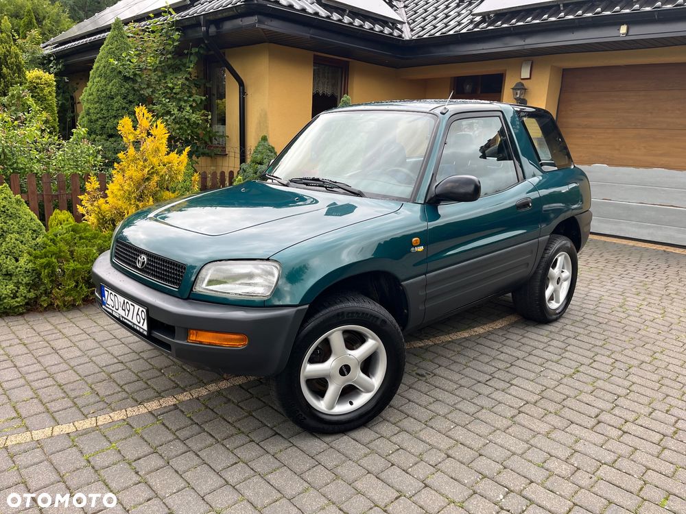 Toyota RAV4 - 1