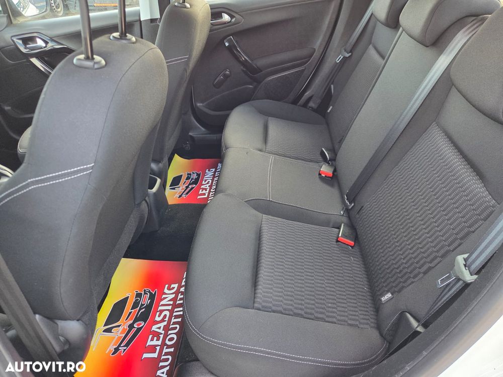 Peugeot 208 PureTech 110 Stop & Start EAT6 Allure - 15