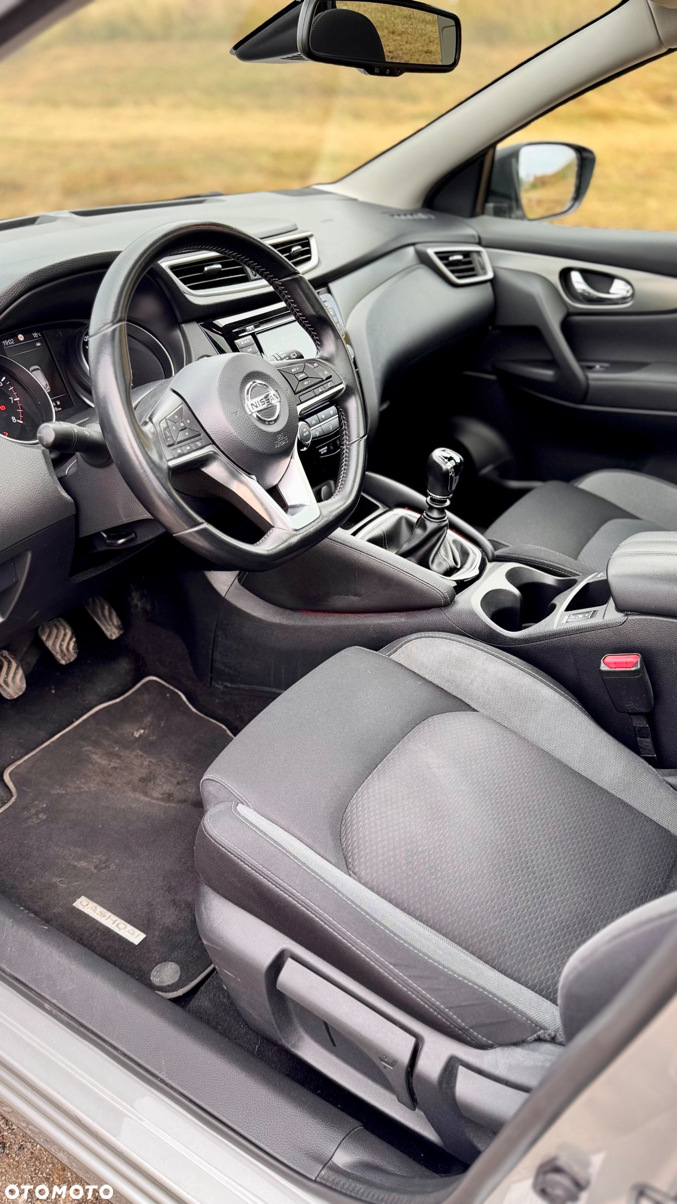 Nissan Qashqai 1.3 DIG-T N-Connecta - 18