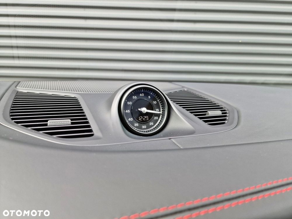 Porsche Cayenne - 18