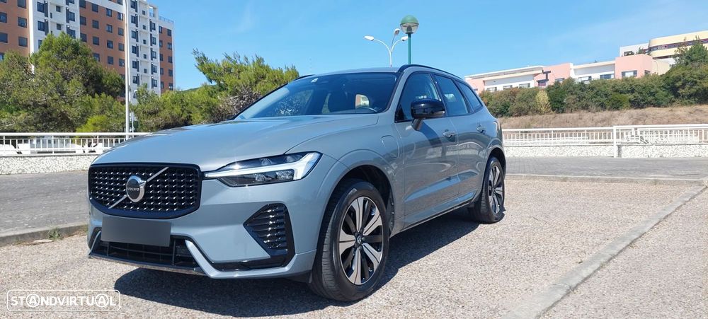 Volvo XC 60 2.0 T6 PHEV Plus Dark AWD - 29