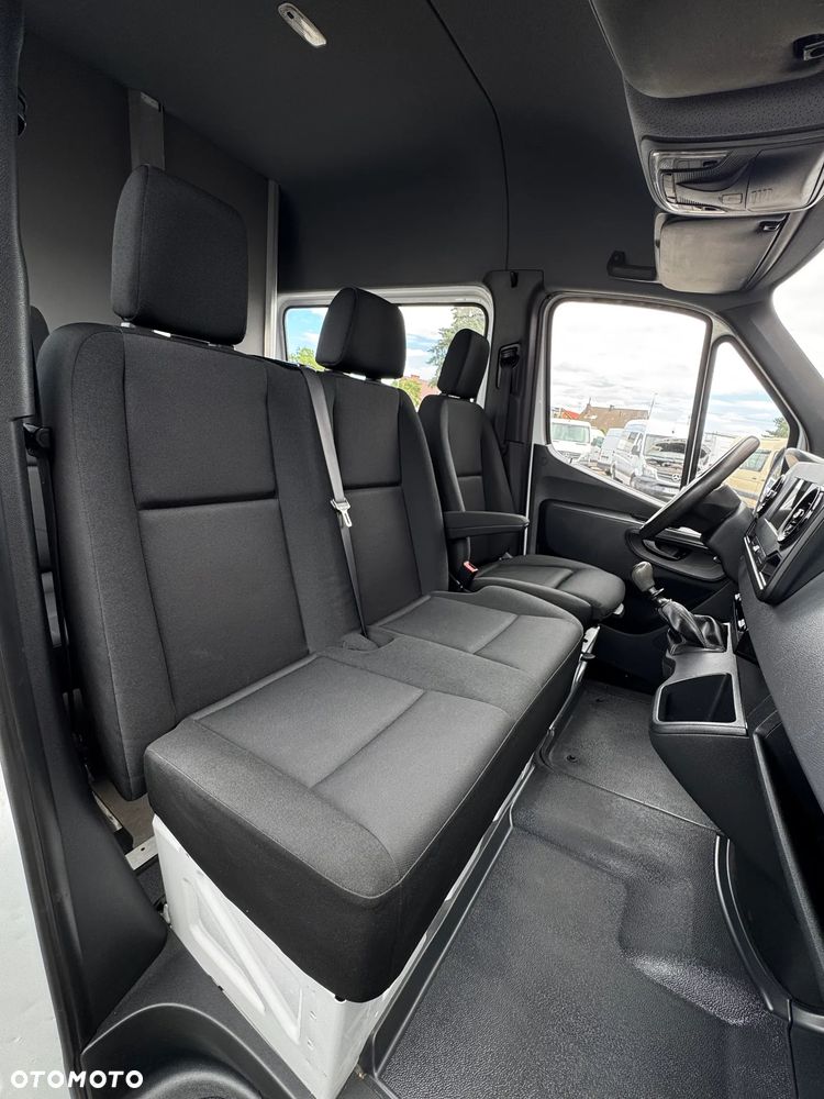 Mercedes-Benz SPRINTER - 21