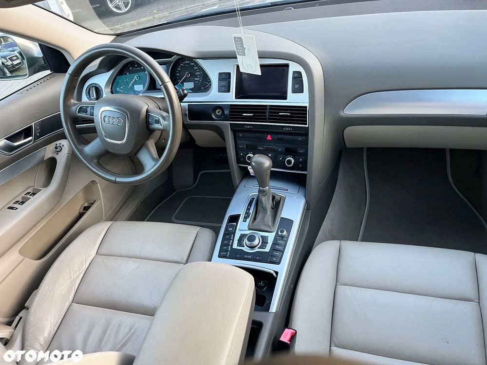 Audi A6 Avant - 10