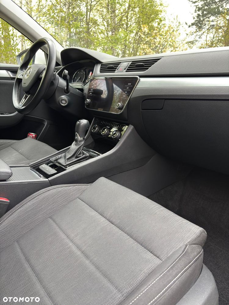 Skoda Superb 2.0 TDI Style DSG7 - 9