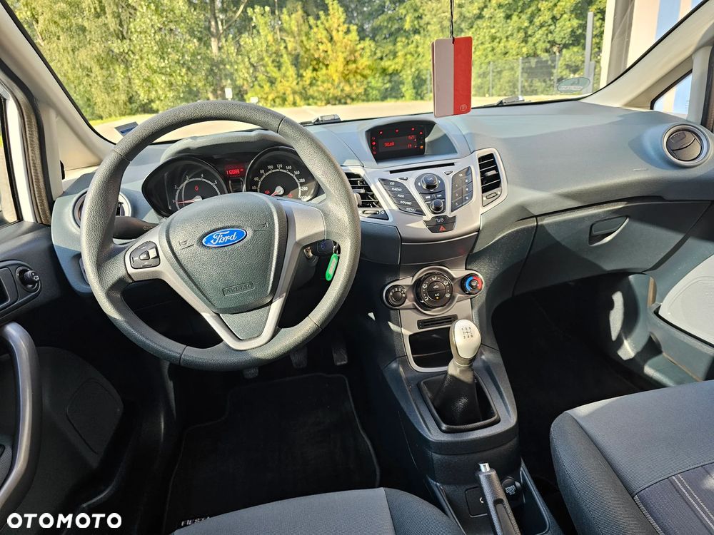 Ford Fiesta 1.25 Trend - 13