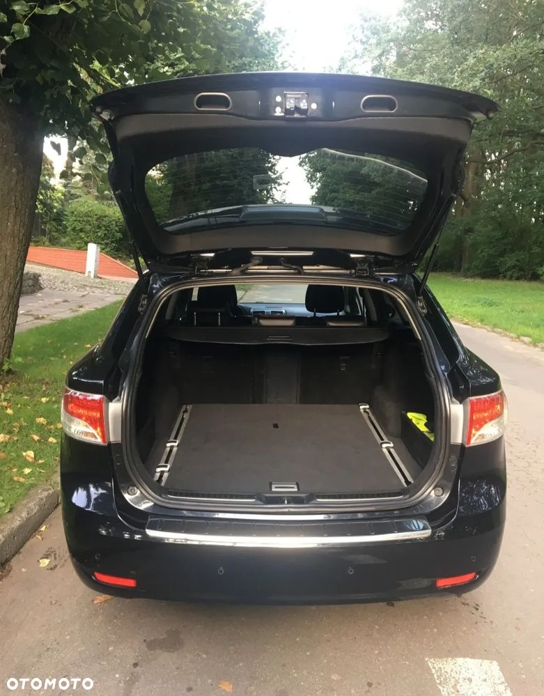 Toyota Avensis - 9