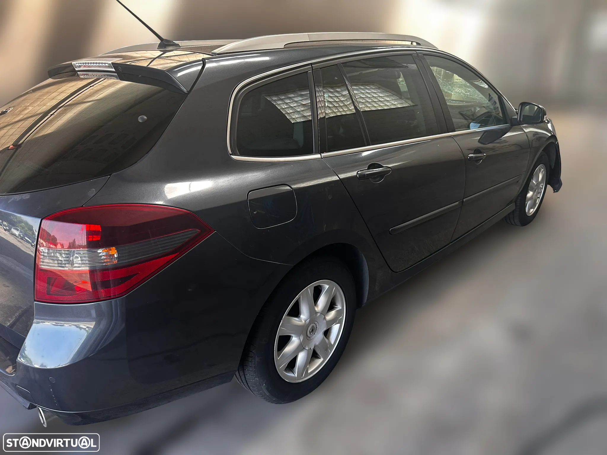 Renault Laguna III Grandtour 2.0 dCi de 2010 para peças - 2