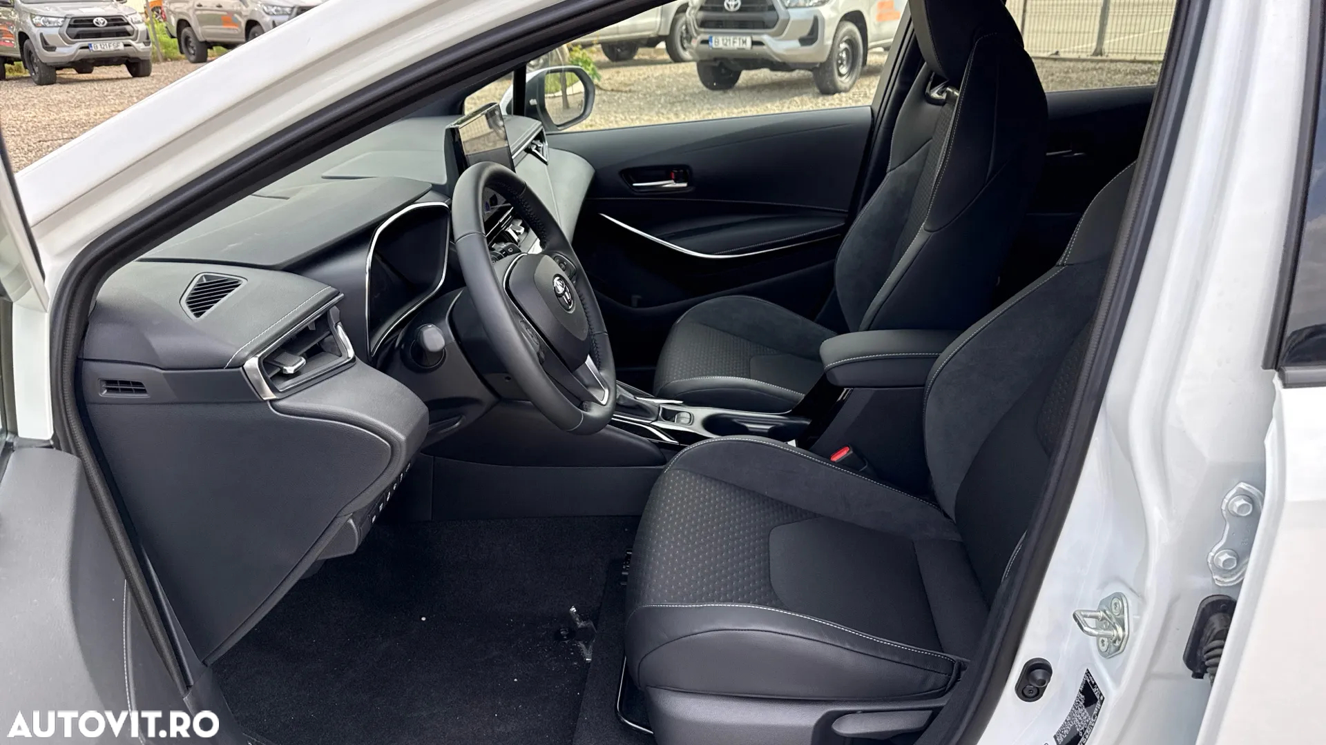 Toyota Corolla 1.8 HSD TS Exclusive - 19