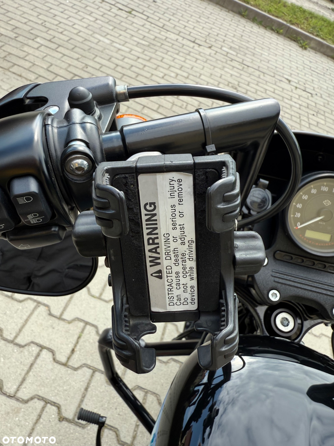 Harley-Davidson Sportster Iron 1200 - 10