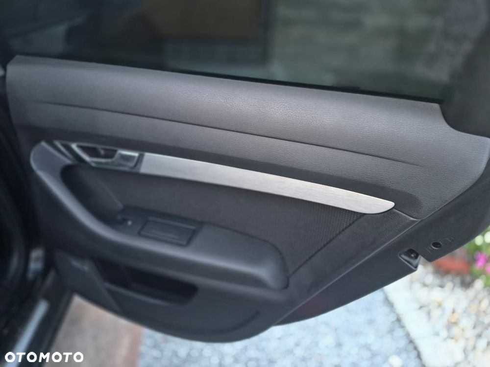 Audi A6 Avant - 18