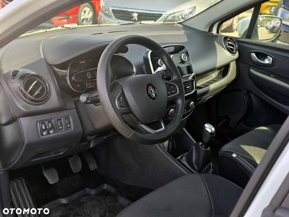 Renault Clio - 12