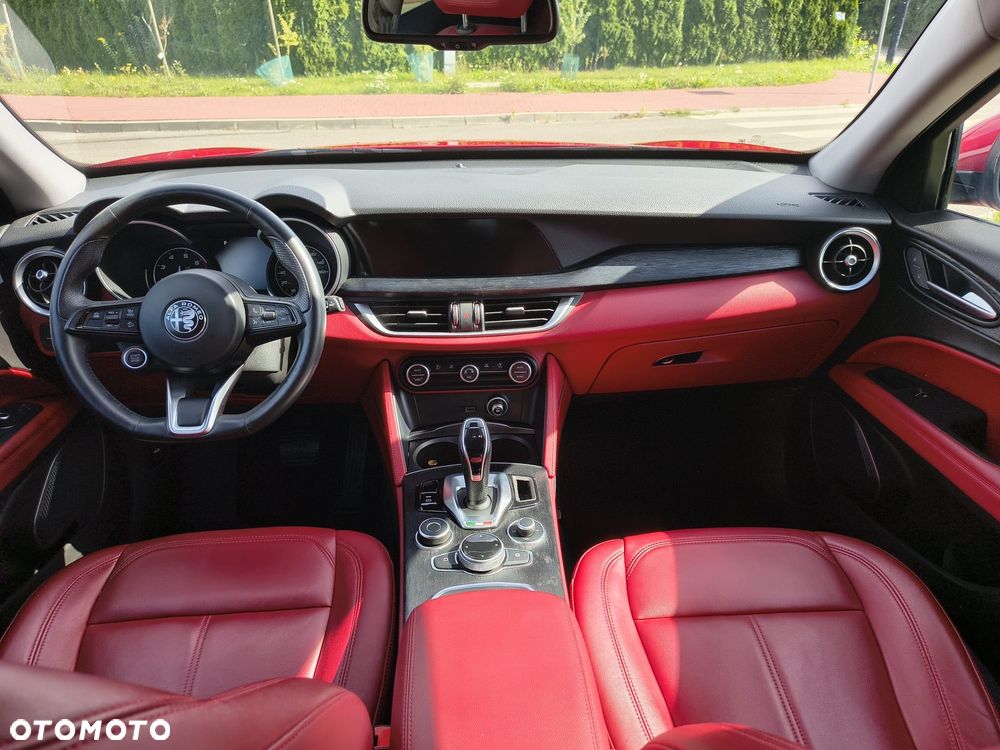 Alfa Romeo Stelvio - 6