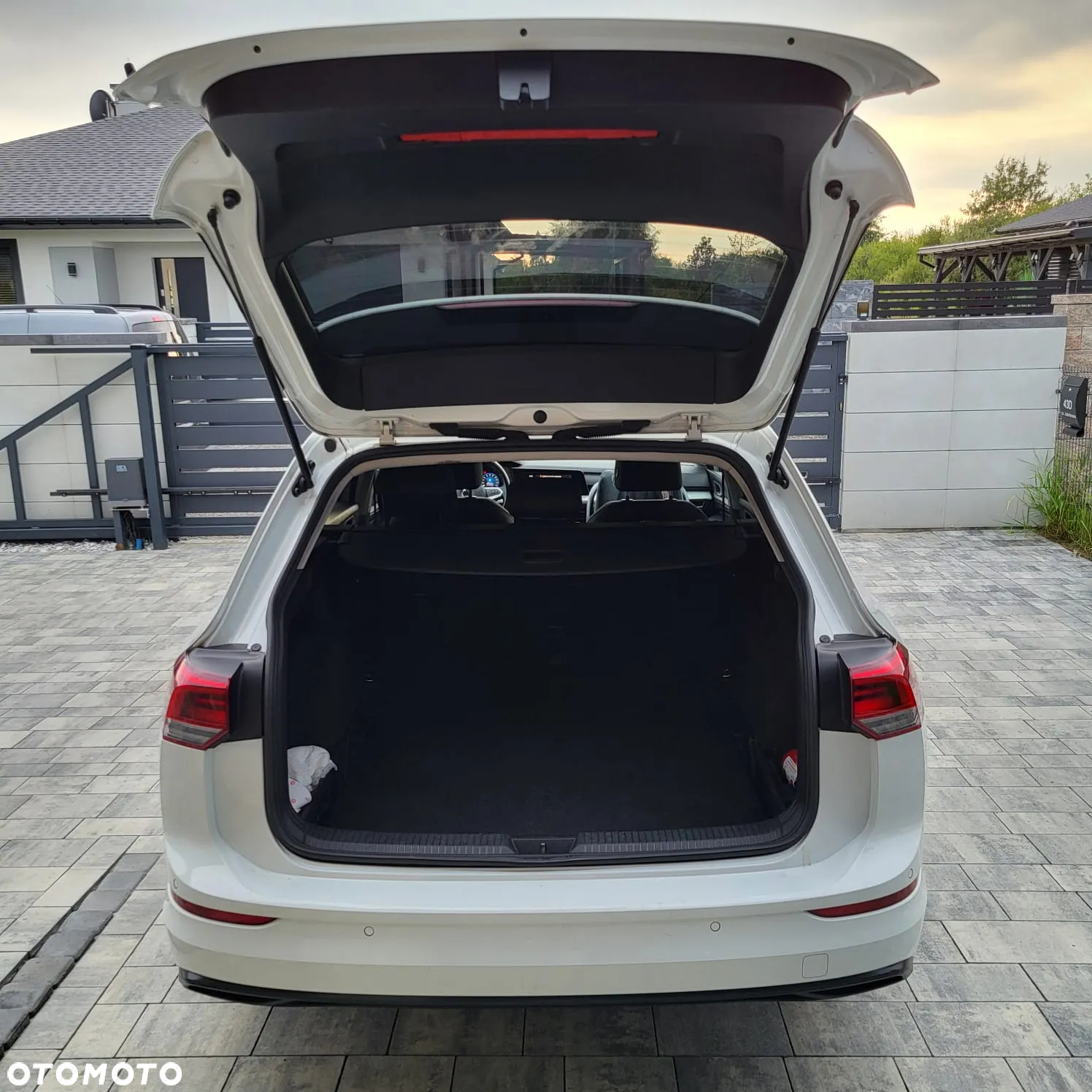 Volkswagen Golf - 8