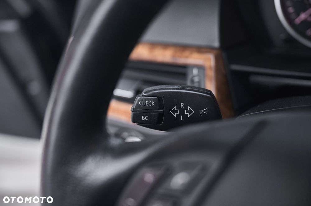 BMW Seria 5 535i xDrive Sport-Aut Modern Line - 37