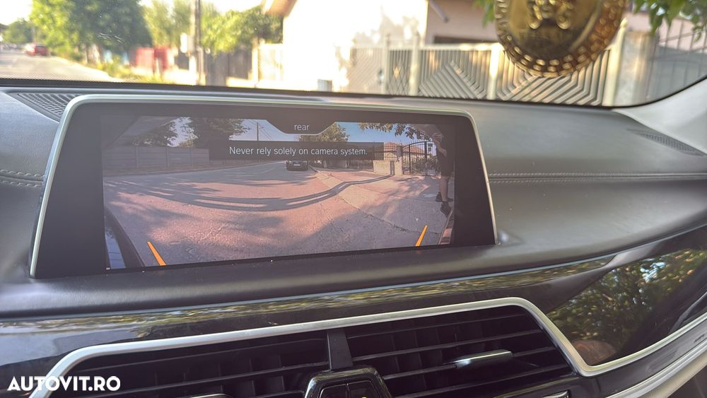 BMW Seria 7 740d xDrive - 9