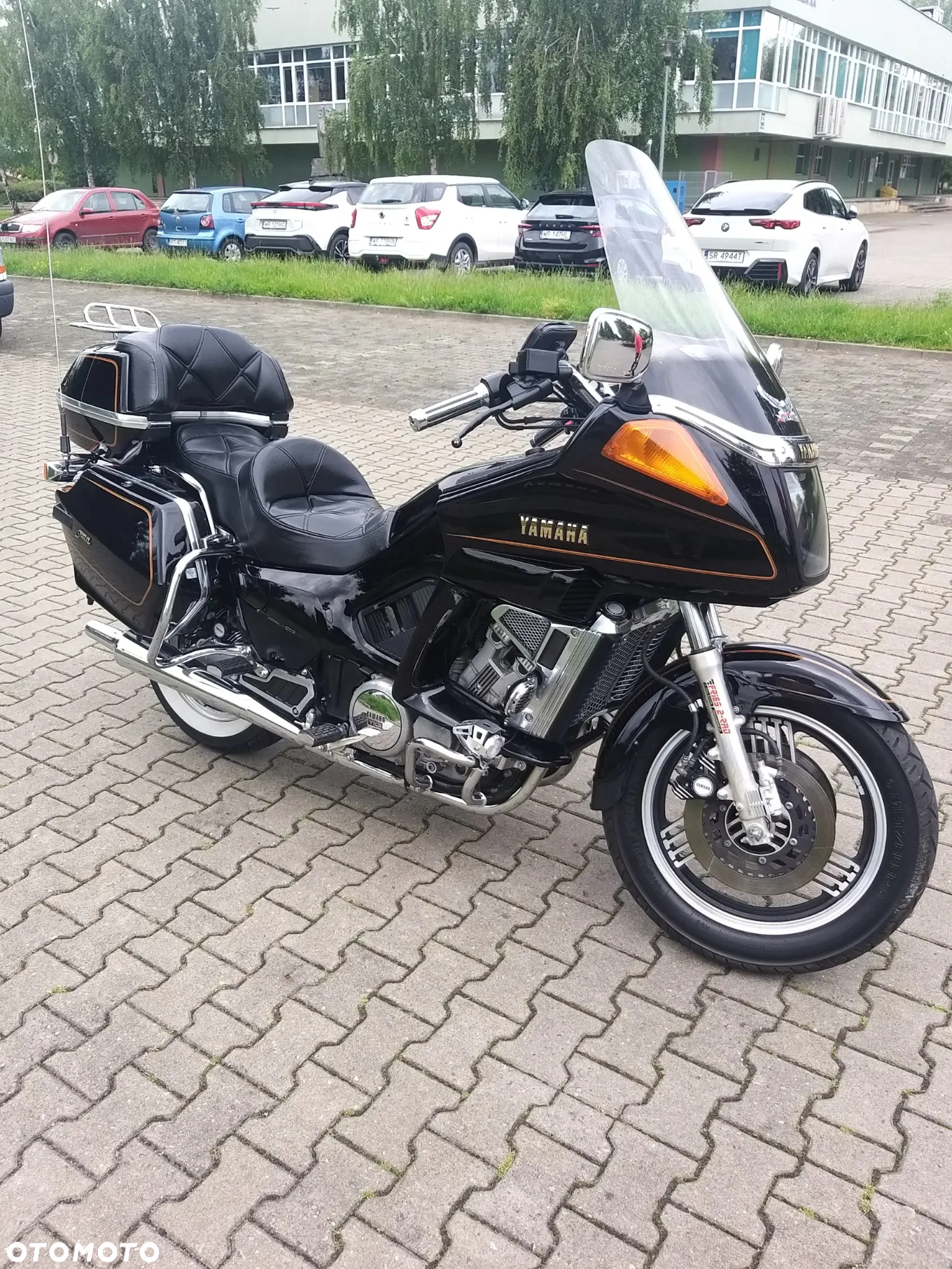 Yamaha XVZ - 2